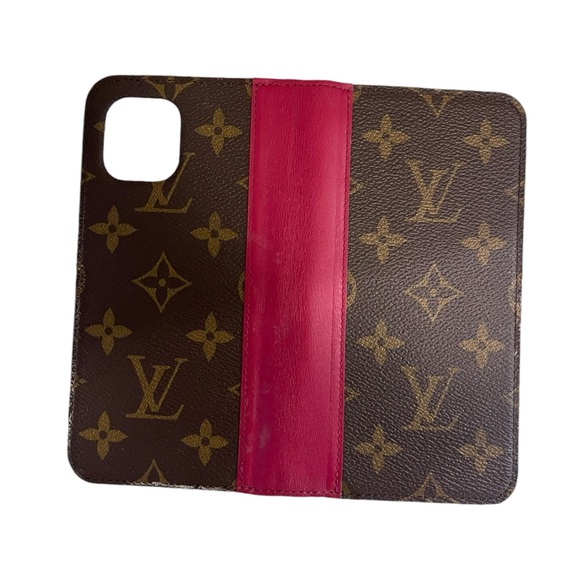 Louis Vuitton Monogram Folio Wallet - Picture 3 of 4